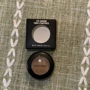 MAC Matte Eye Shadow - Omega Matte